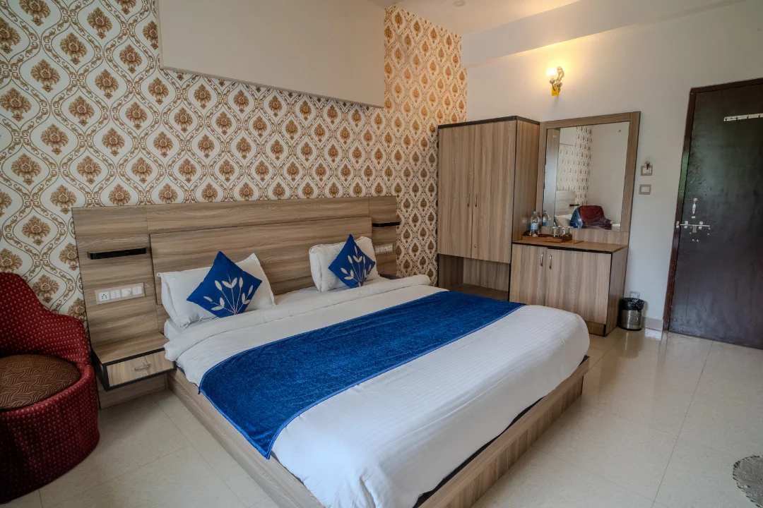 Rooftop Pool Hotel Kalyan Vilas